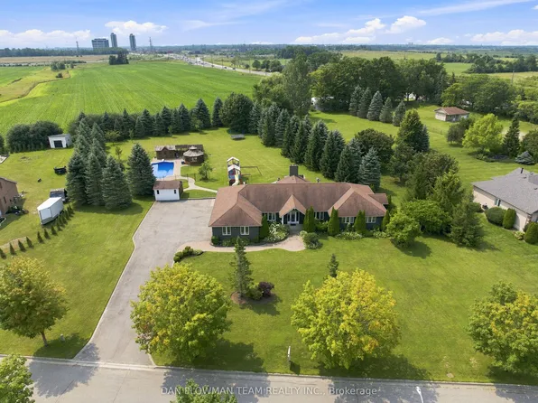 11 Steepleview Ct, Oshawa, ON L1H 7K4