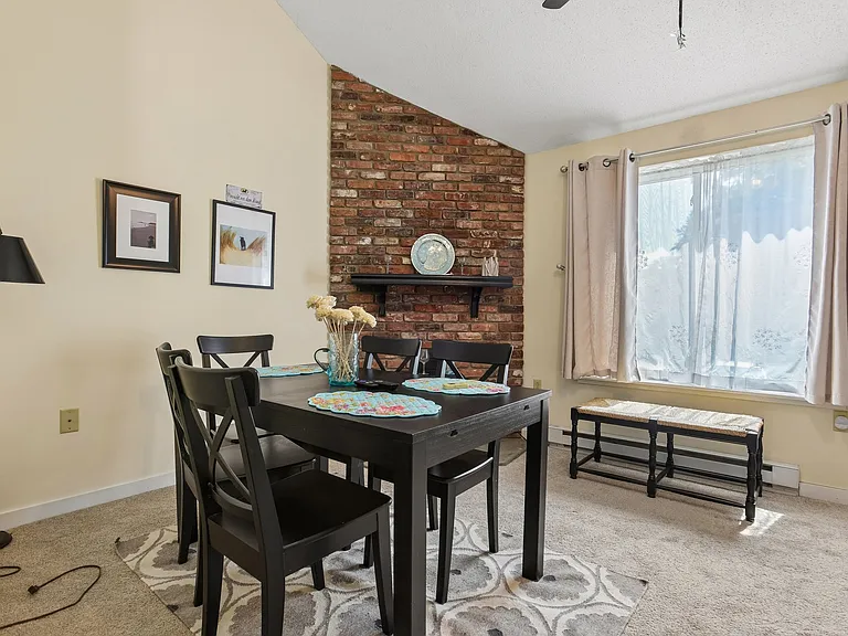 42 Quidnet Ct — Photo 8