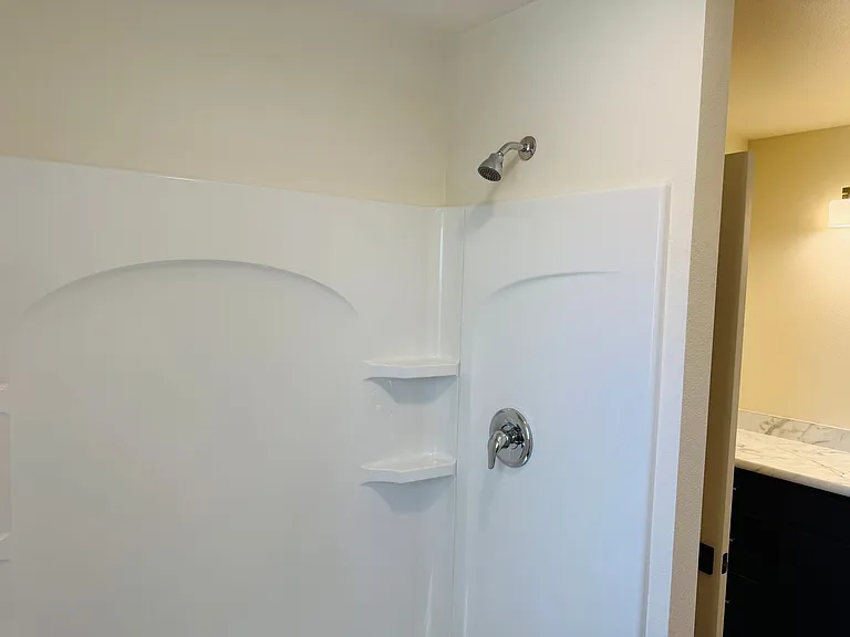 510 Howard Ave — Photo 8