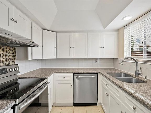 3rd image of 3629 Herschel Ave #C