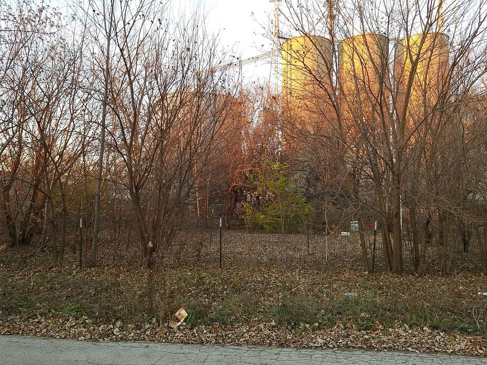 1st image of 201 W Wapella St