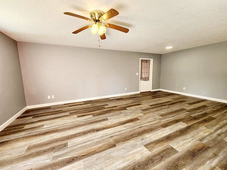 206 Alice St — Photo 14