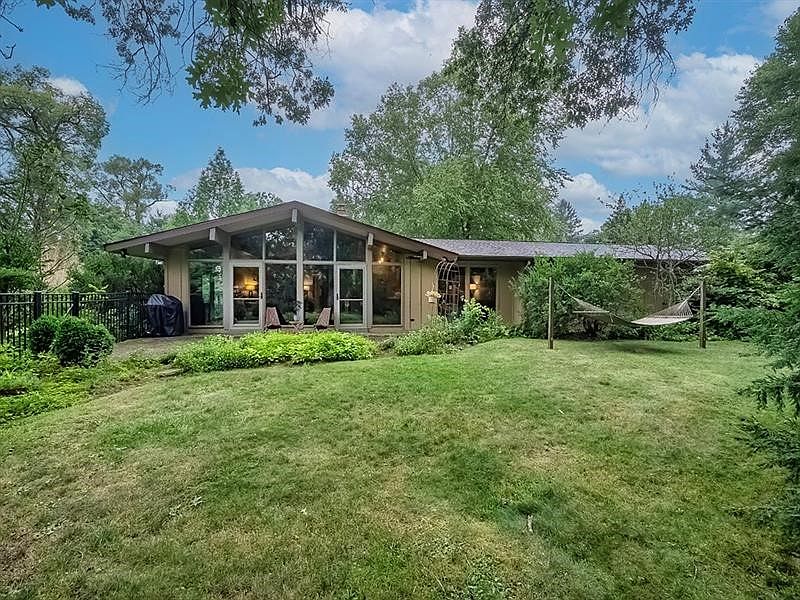 1st image of 2636 Sample Rd