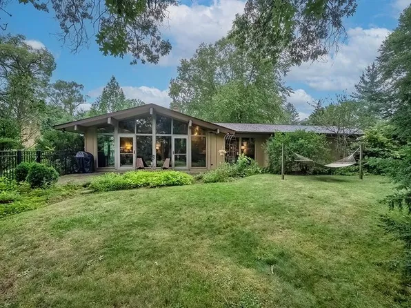 2636 Sample Rd, Allison Park, PA 15101