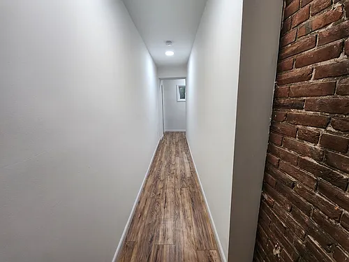 Spacious studio with deck available in NoLibs starting March 1st Photo 1