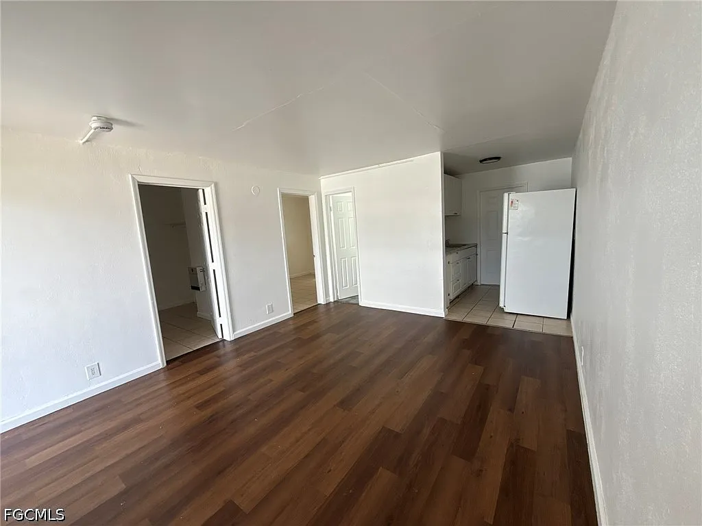 2 bed, 1.0 bath, 580 sqft, $1,200 — Photo 2