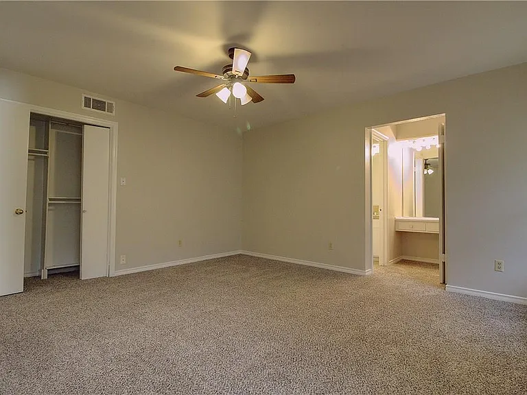 7708 Dentcrest Dr — Photo 10