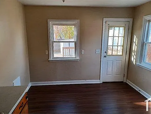 3615 Cecelia Ave — Photo 4