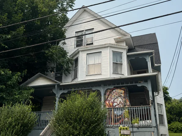 26 Elizabeth St Floor 3, Waterbury, CT 06704