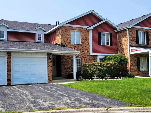 7246 Cottonwood Ct #28-A, Willowbrook, IL 60527