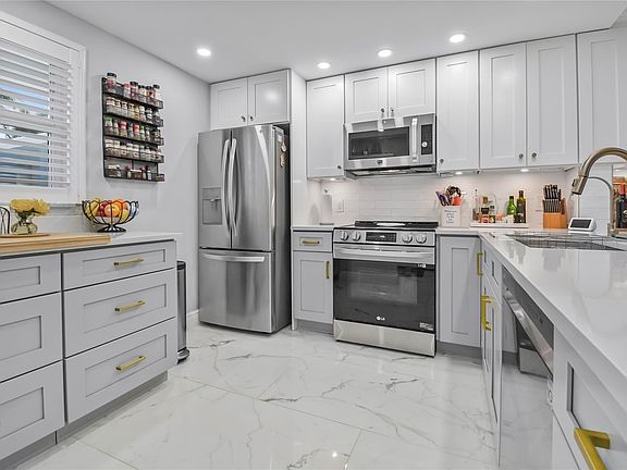 2nd image of 2809 Florida Blvd APT 107