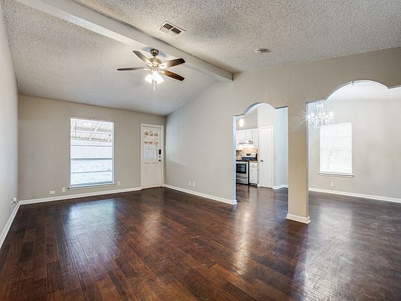 3rd image of 6707 Evening Sun Dr