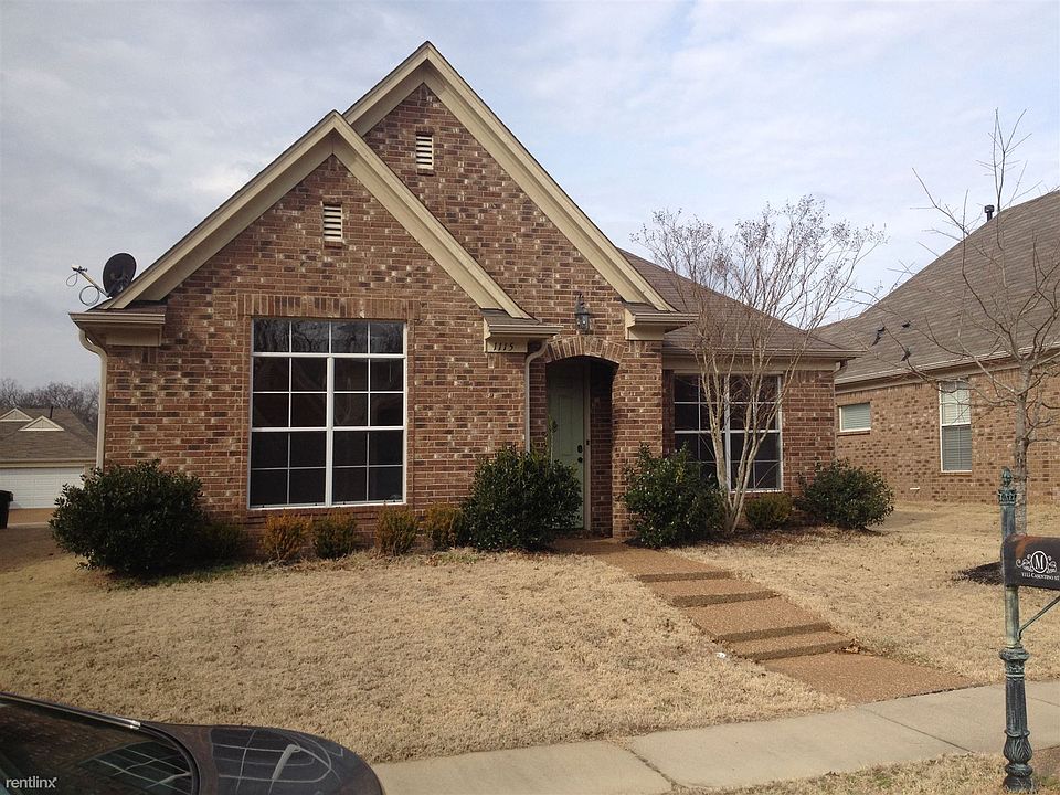 1115 Casentino Street