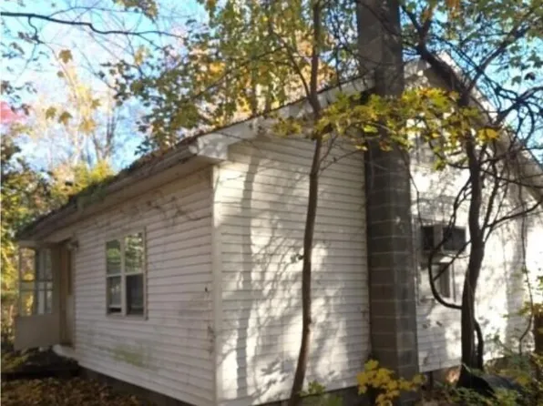 801 Best St, Vicksburg, MI 49097