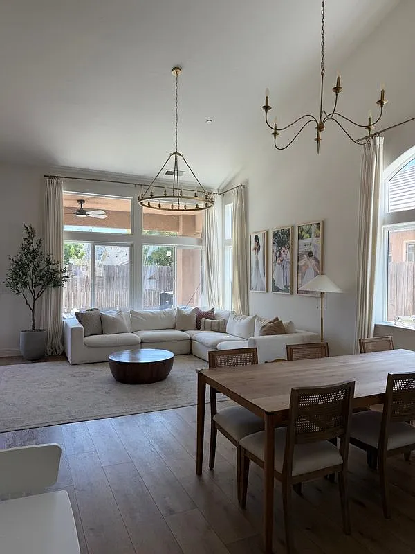3 bed, 2.5 bath, 1872 sqft, $2,700 — Photo 3
