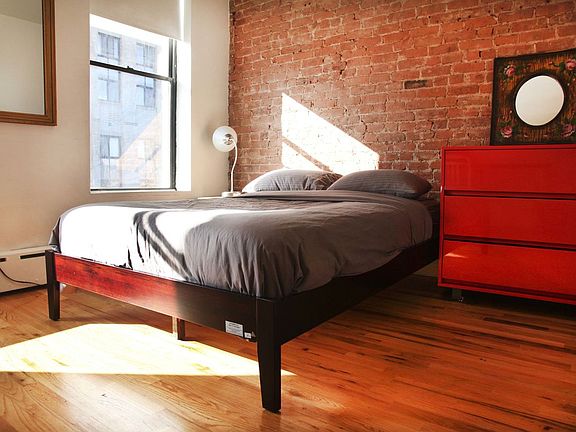 4th image of 297 Wythe Ave APT 3