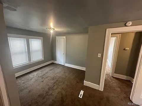 15512 Log Cabin St — Photo 1