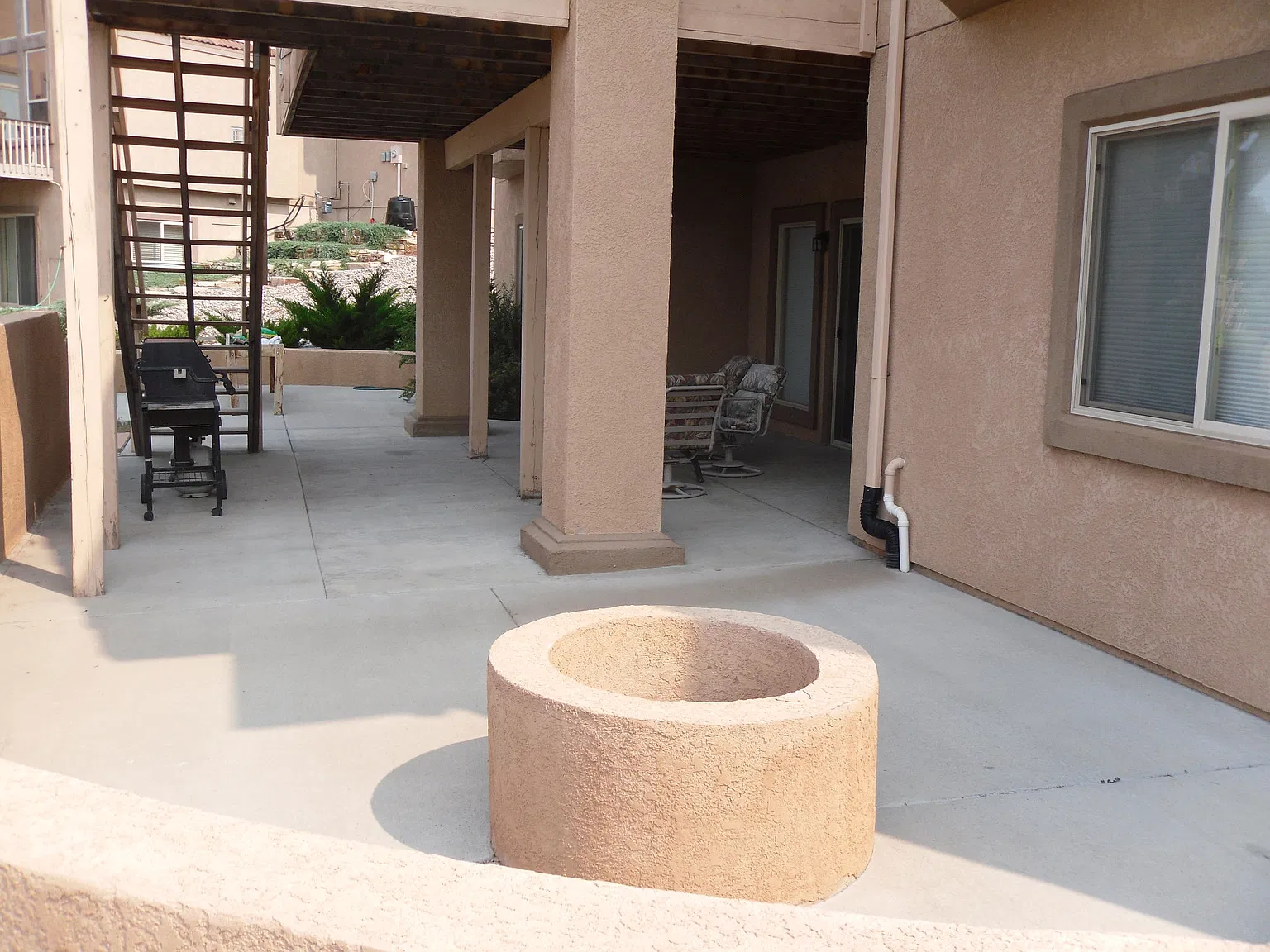 5 bed, 5400 sqft, $4,200 — Photo 4