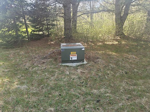 3rd image of 631 Crystal Road