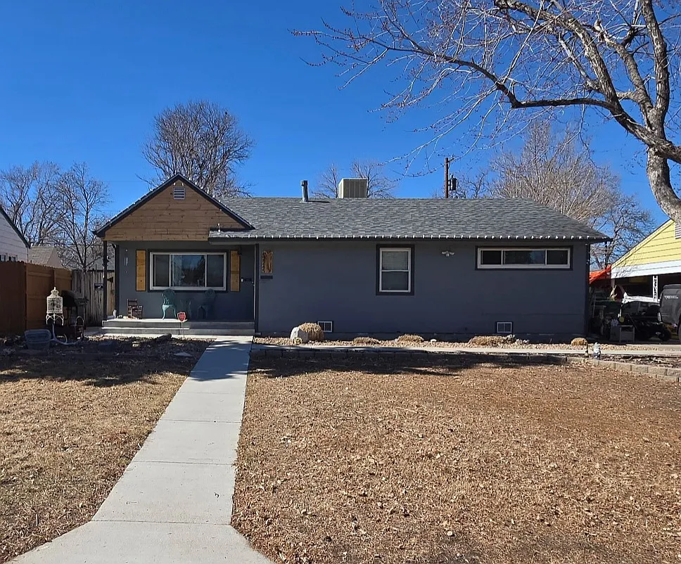 3 bed, 1.5 bath, 1250 sqft, $2,500 — Photo 1