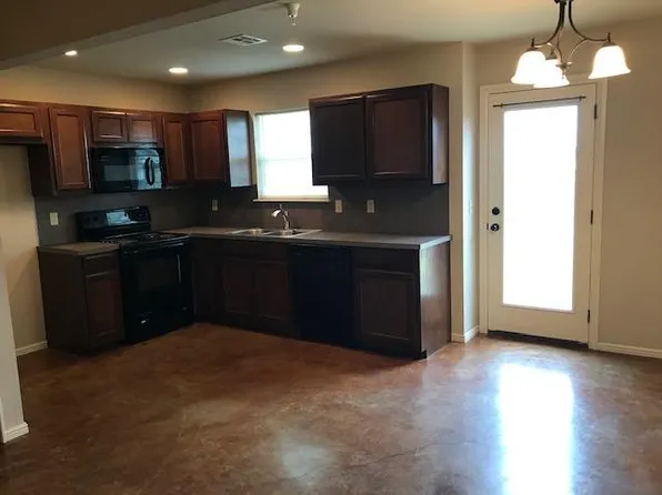 110 N Bighorn St, Skiatook, OK 74070