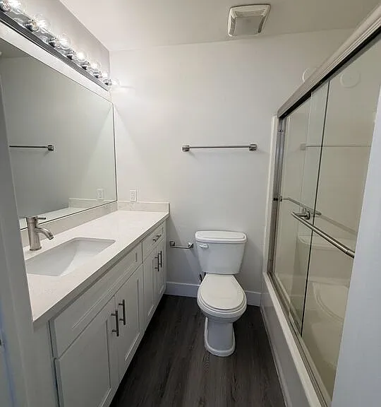 11738 Mayfield Ave #109 — Photo 15