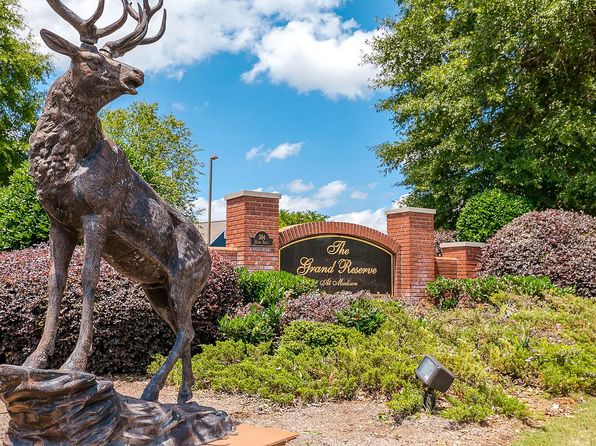 244 Kyser Blvd #902