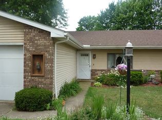6692 Fry Rd, Middleburg Heights, OH 44130
