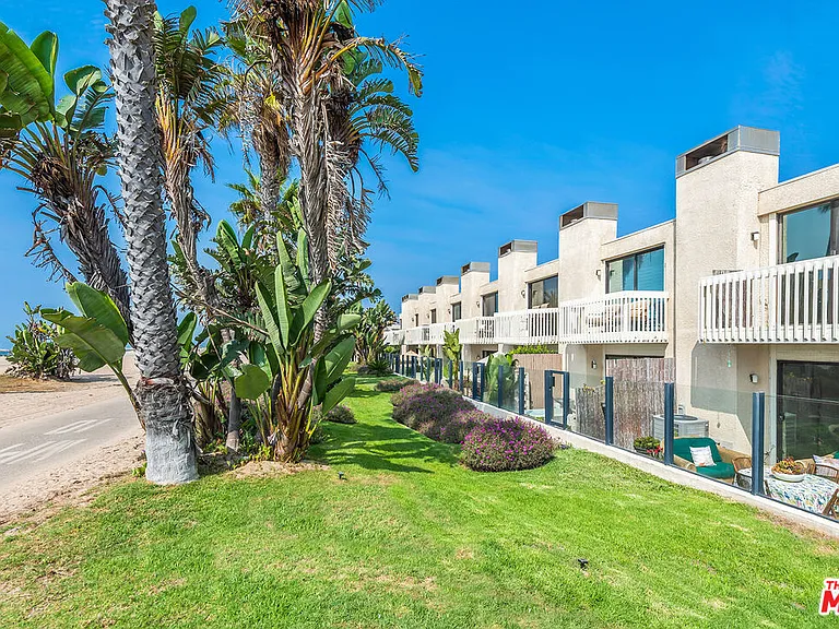 7301 Vista Del Mar Ave #A110 — Photo 46