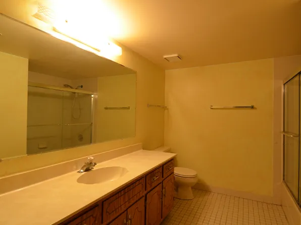 9190 Del Prado Dr APT 2N, Palos Hills, IL 60465