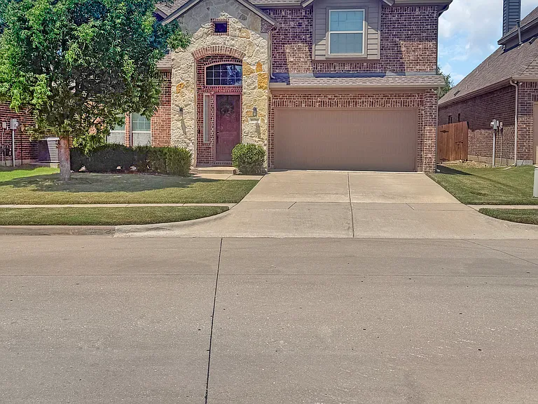 10700 Lariat Trail Dr — Photo 1