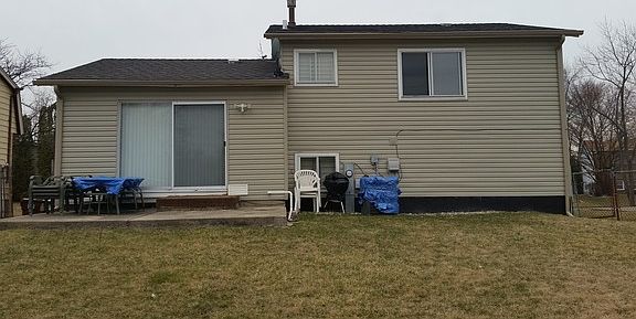 3rd image of 17691 Sarah Ln