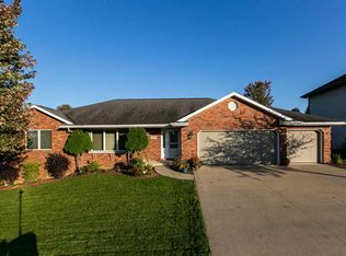 2330 Whitetail Dr, Dubuque, IA 52002