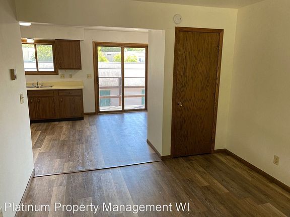 3rd image of 903 Genrich St #14006145
