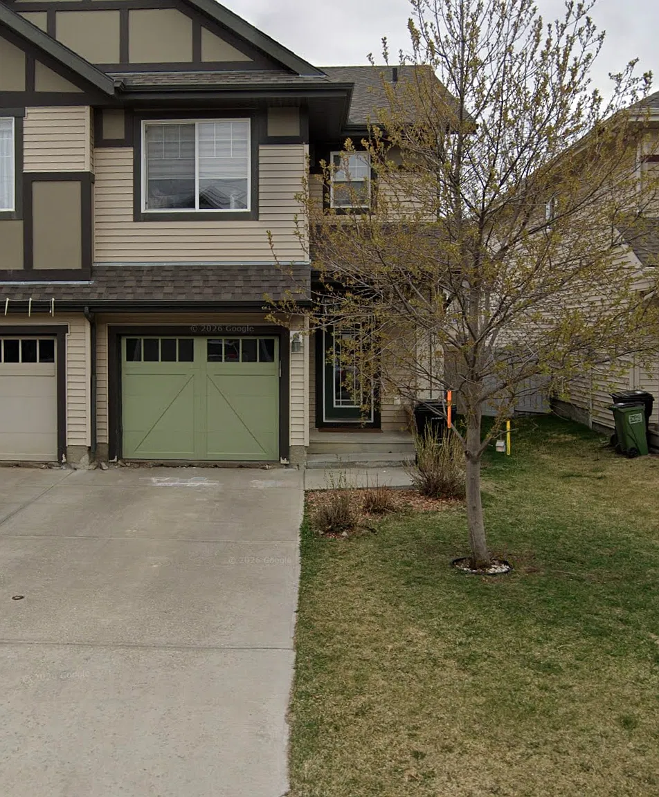 1679 Chapman Way SW — Photo 1
