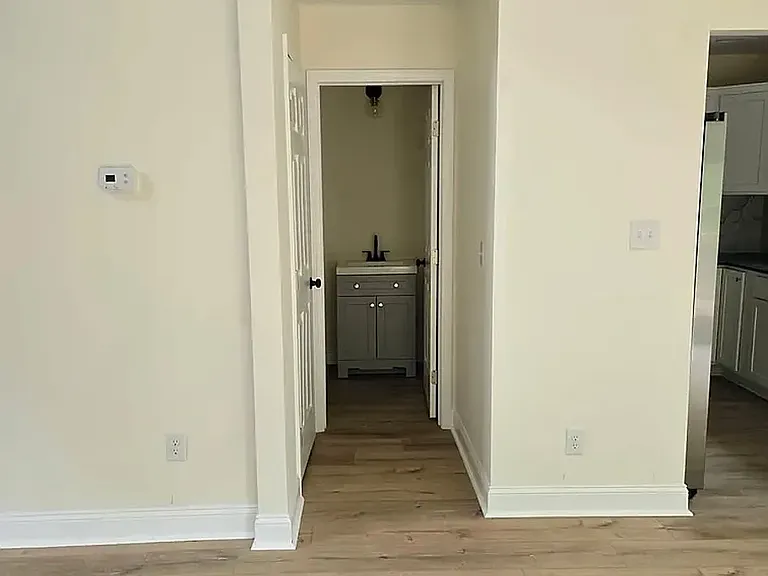 803 Churchill Dr — Photo 3