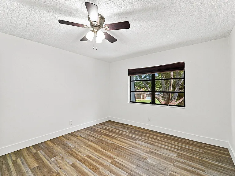 3101 Oakland Shores Dr #H210 — Photo 13