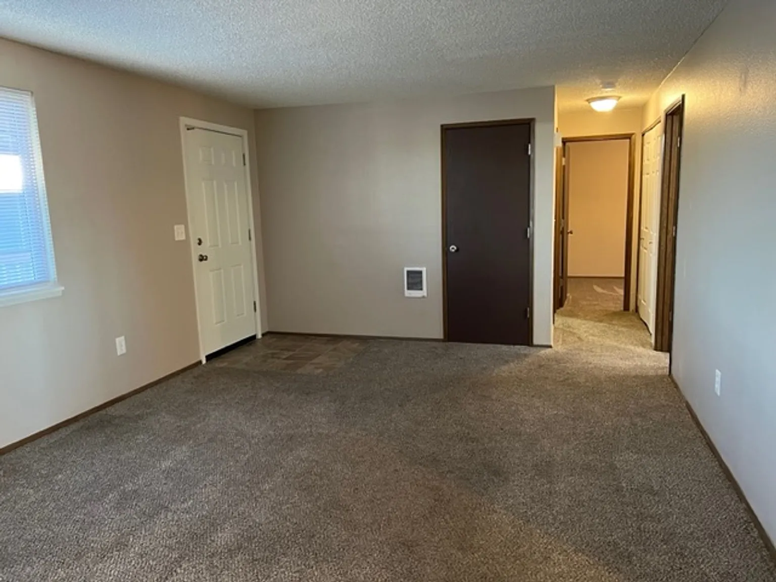 Large Two Bedroom Apartment Homes Available - Located by Vancouver Mall and RS500 — Photo 4