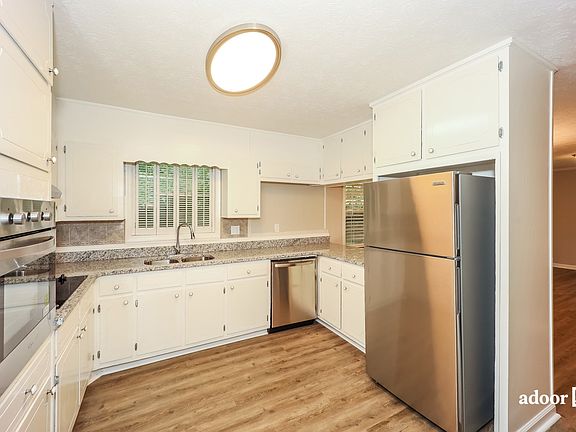 4th image of 2928 Ann Marie Ln