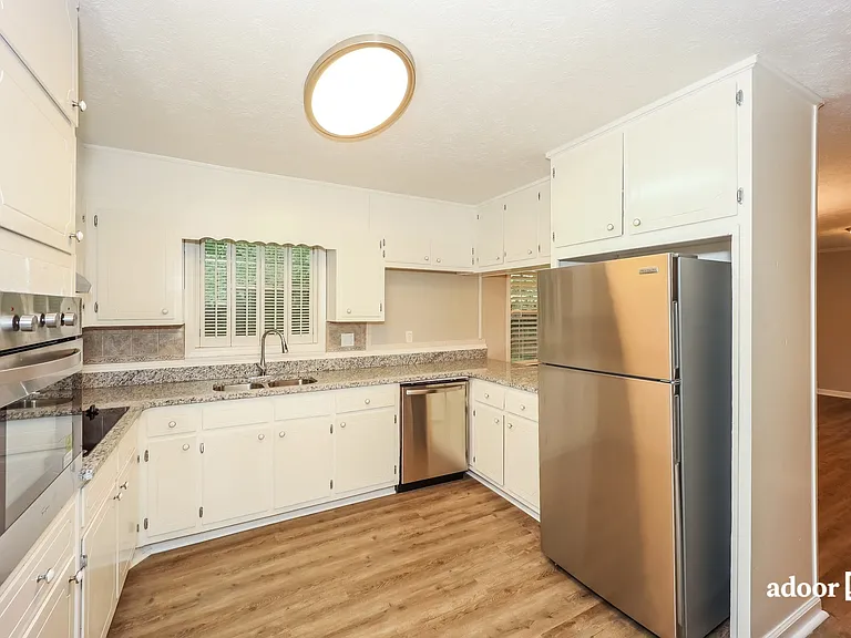 2928 Ann Marie Ln — Photo 4
