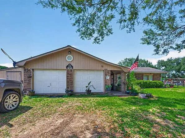 6210 Eagle Dr, Rosenberg, TX 77471