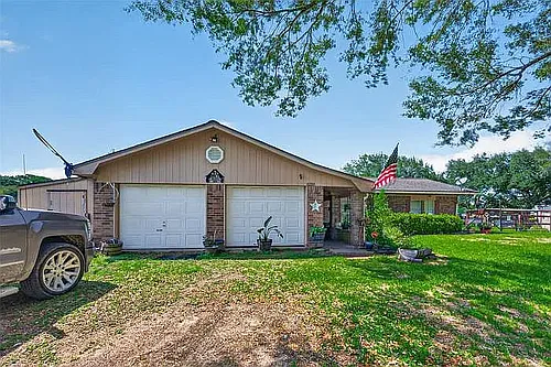 6210 Eagle Dr Photo 1