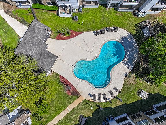 The Oaks of Arlington -Swimming Pool DRONE-10