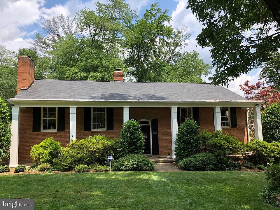 1st image of 1309 Trinity Dr