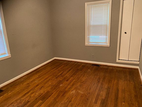 5th image of 396 E Breckenridge St