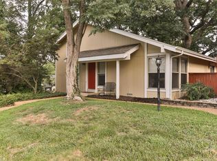 1437 Pine Row Ct, Saint Louis, MO 63146