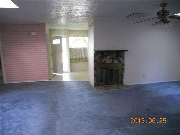 4th image of 155 Lynnhaven Dr