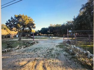 829 Tejas Trl, Bandera, TX 78003