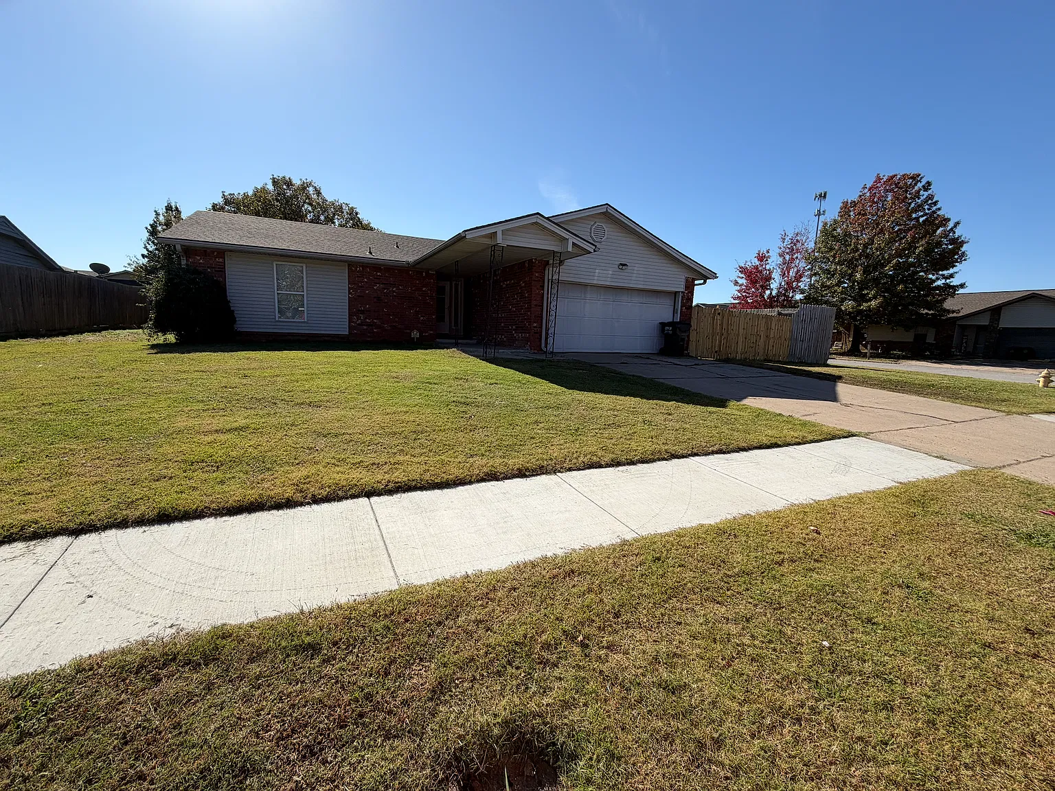 3 bed, 1451 sqft, $1,600 — Photo 1