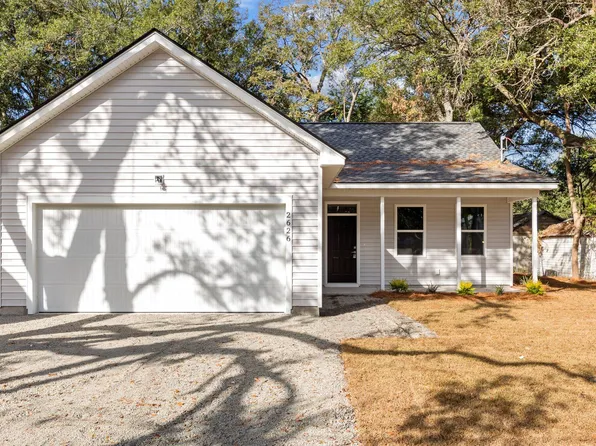 2626 Stark Ln, North Charleston, SC 29405